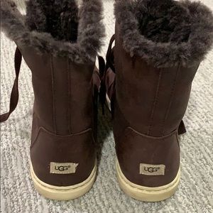 Ugg fur sneakers